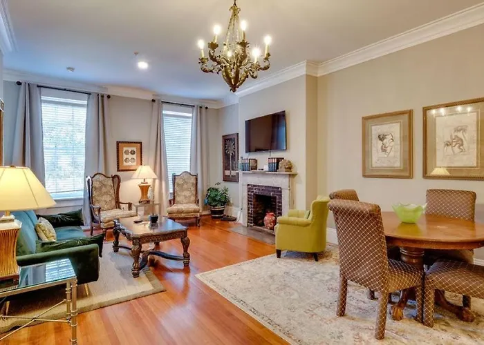 201 York #3 - Homey Downtown 2 Bedroom Steps From The River